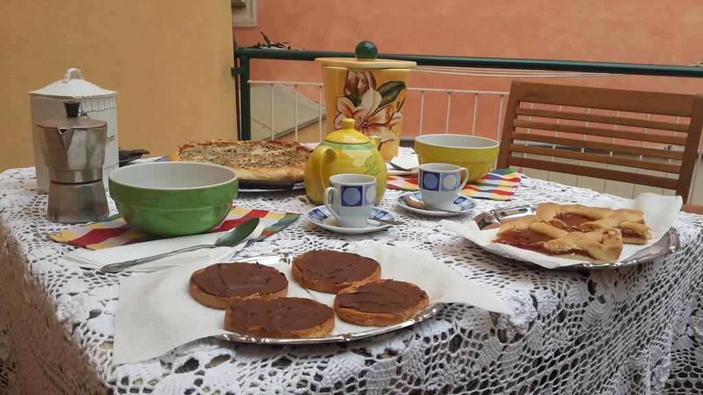 B&B Au Caruggiu Ceriale Extérieur photo